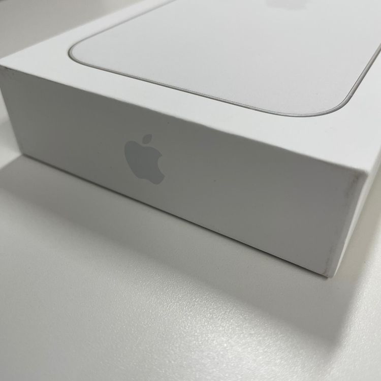 iPhone 17 256GB �ۥ磻�� SIM���å������