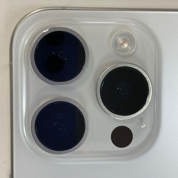 iPhone 15 Pro 128GB �ۥ磻�ȥ����˥��� SIM���å������