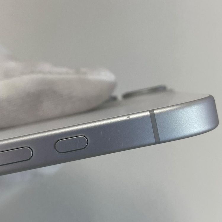iPhone 16 512GB �ۥ磻�� SIM���å������