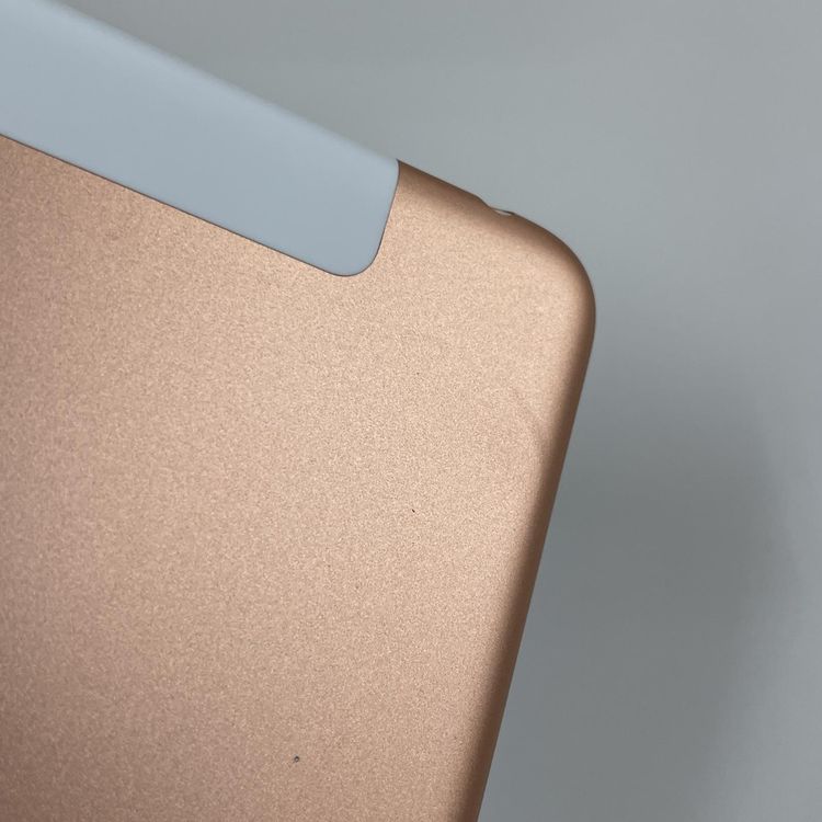 ���������¡��� iPad ��8���� WiFi+Cellular 32GB ������� SIM���å������