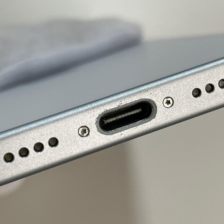 ���������¡��� iPhone 15 256GB �֥롼 SIM���å������