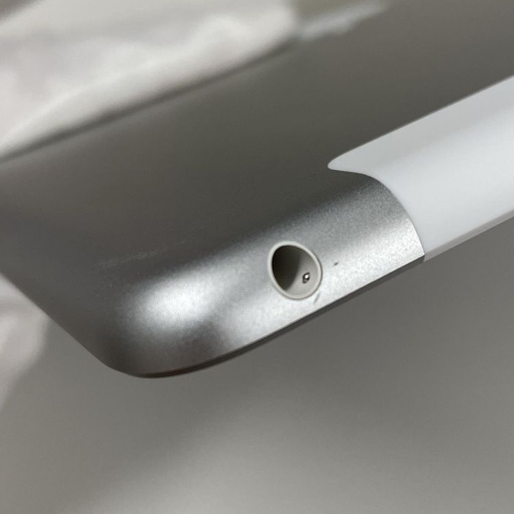 ���������¡��� iPad ��8���� WiFi+Cellular 32GB ����С� SIM���å������