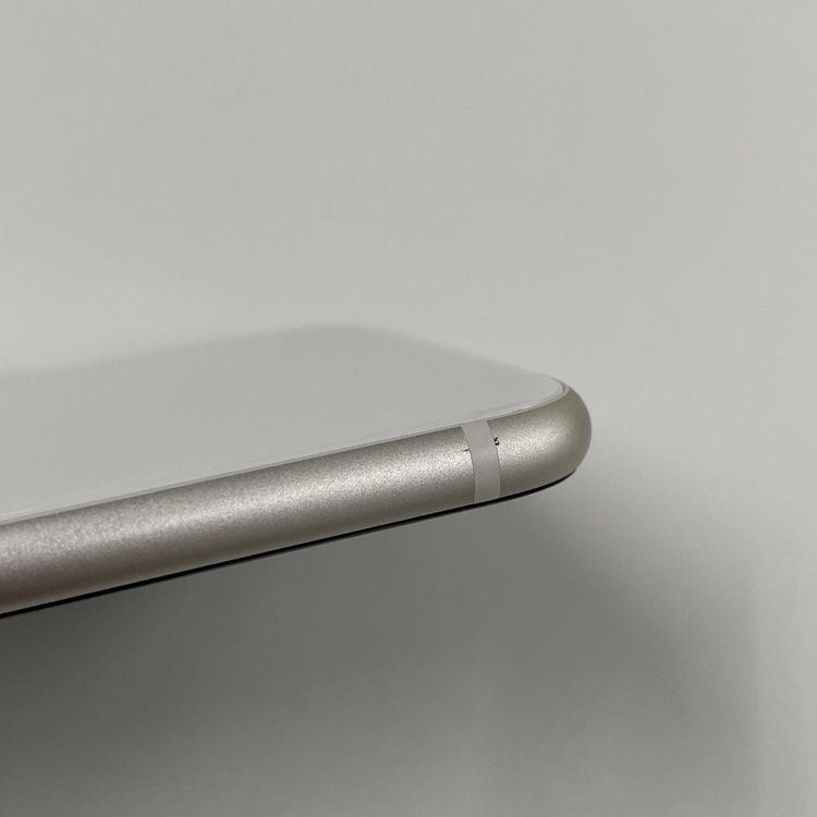 iPhone SE(3) 64GB 饤 SIMå