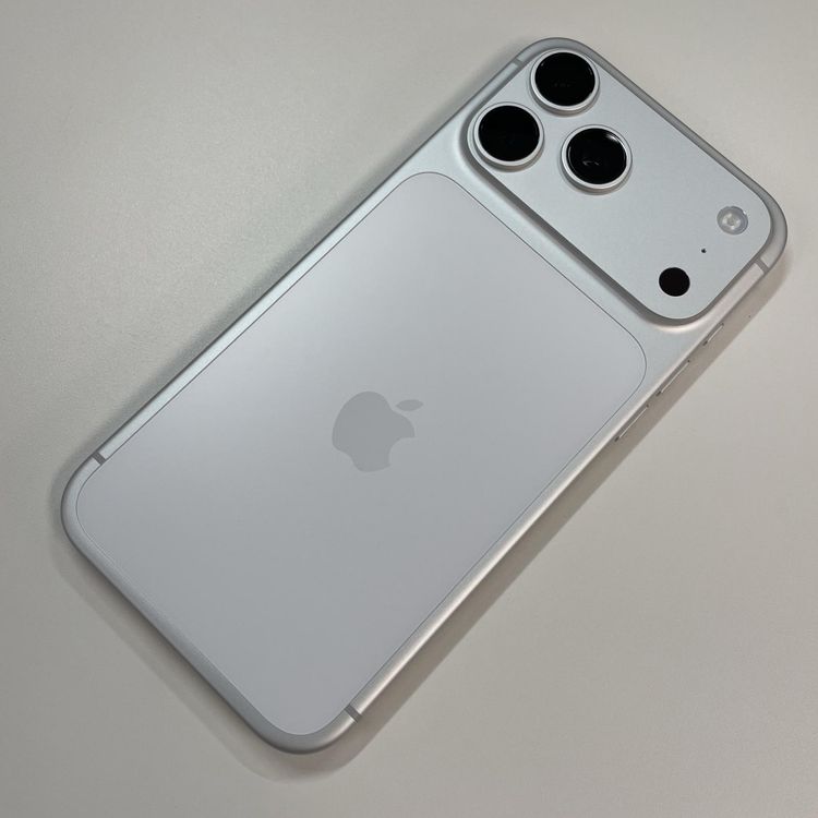 iPhone 17 Pro Max 256GB ����С� SIM���å������