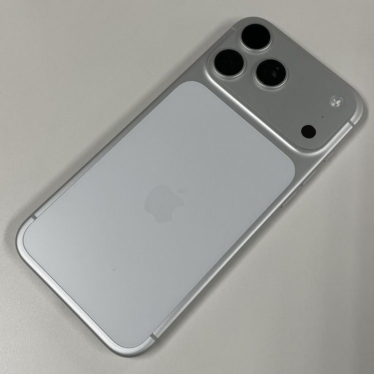 iPhone 17 Pro Max 256GB ����С� SIM���å������