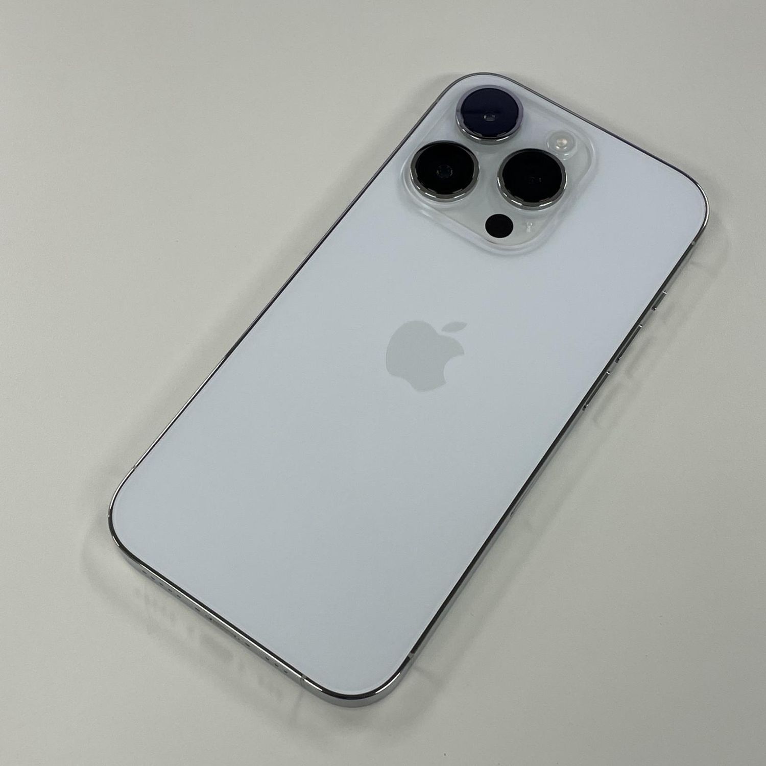 ムスビー｜☆利用制限〇☆ iPhone 14 Pro 128GB シルバー SIMロック  