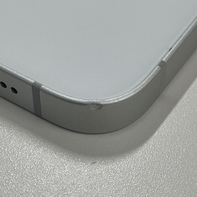 ���������¡��� iPhone 16e 128GB �ۥ磻�� SIM���å������