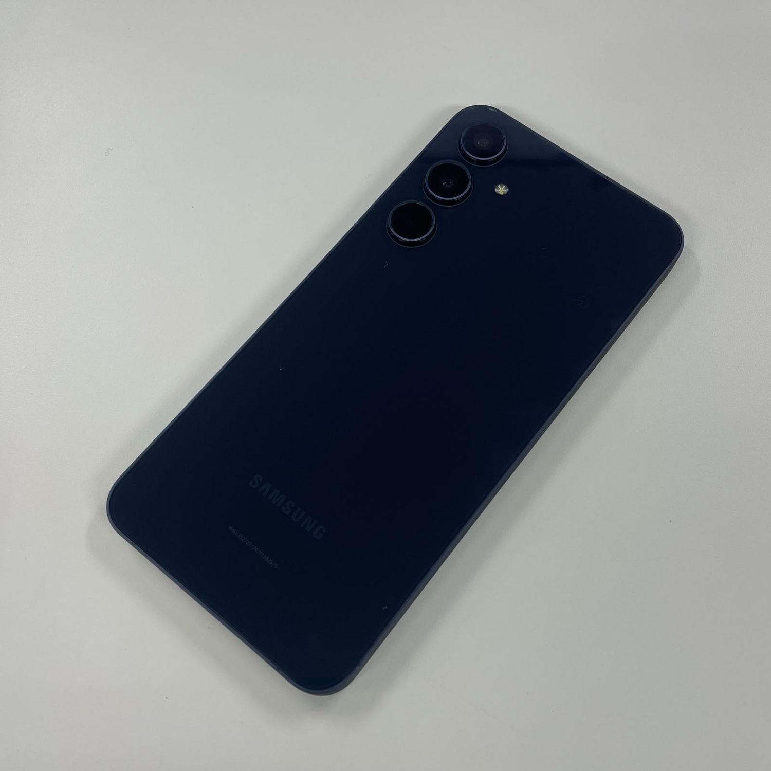 ムスビー｜Galaxy A55 5G SCG27 オーサムネイビー SIMロック解除済 