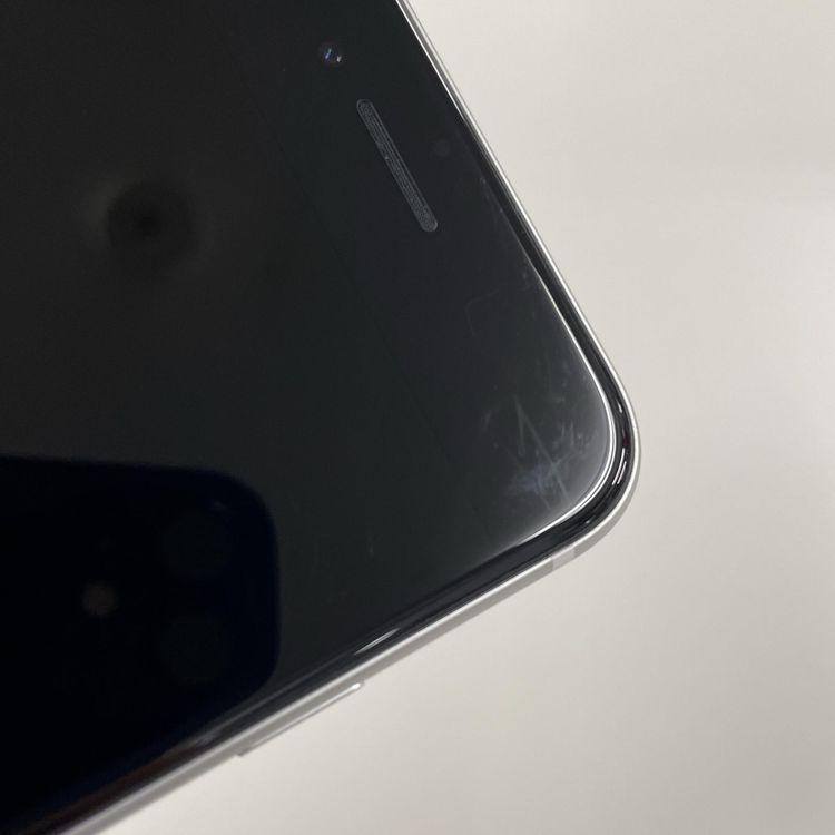 ���������¡��� iPhone SE(��2����) 128GB �ۥ磻�� SIM���å������