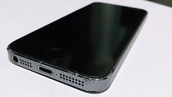 au iPhone5s 32GB iOS 8.4.1 ME335J/A ڡ쥤