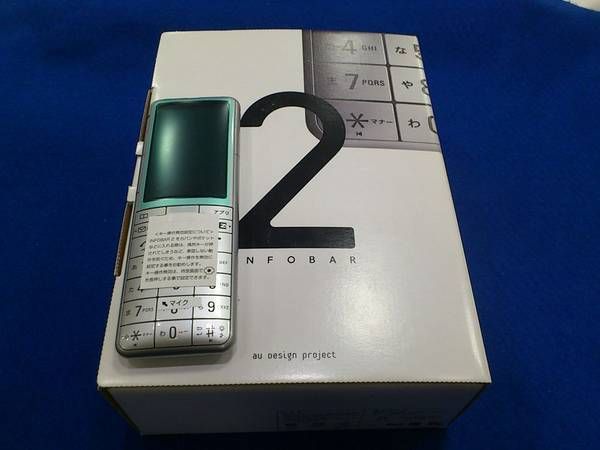 �ۥ륹�ͥåȡ��ڿ��ʡ� au��INFOBAR2 (W55SA)������С��������