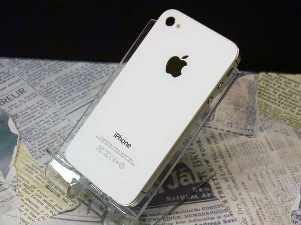 SIM�ե꡼������ iPhone4S 64GB ������ ����̵�� #1018 ����� ������