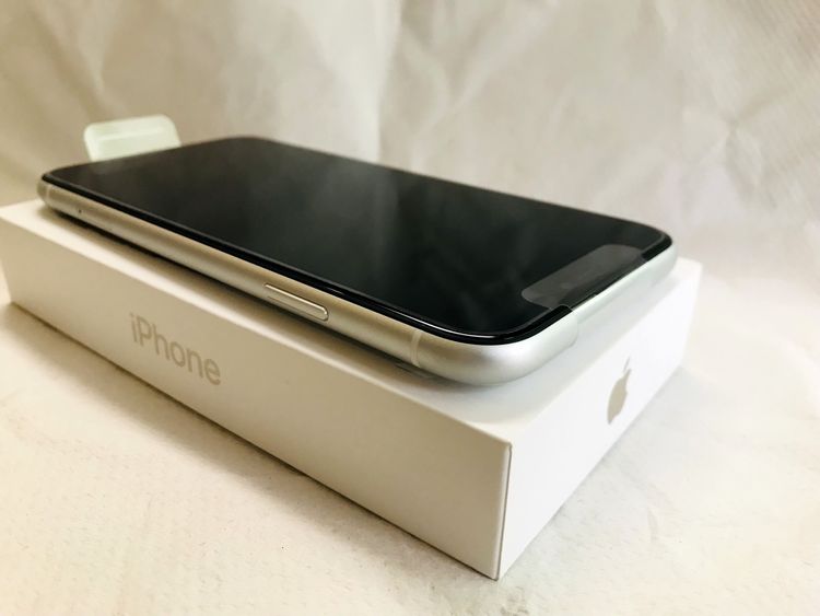 新品未使用 Softbank iPhone XR 64GB ホワイト SIMフリ