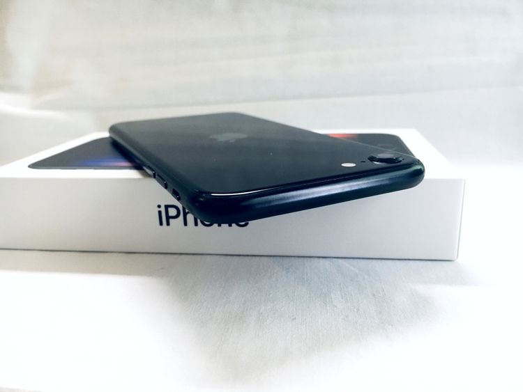 ���Хåƥ꡼100�� iPhoneSE3 64GB Midnight SIM�ե꡼��31