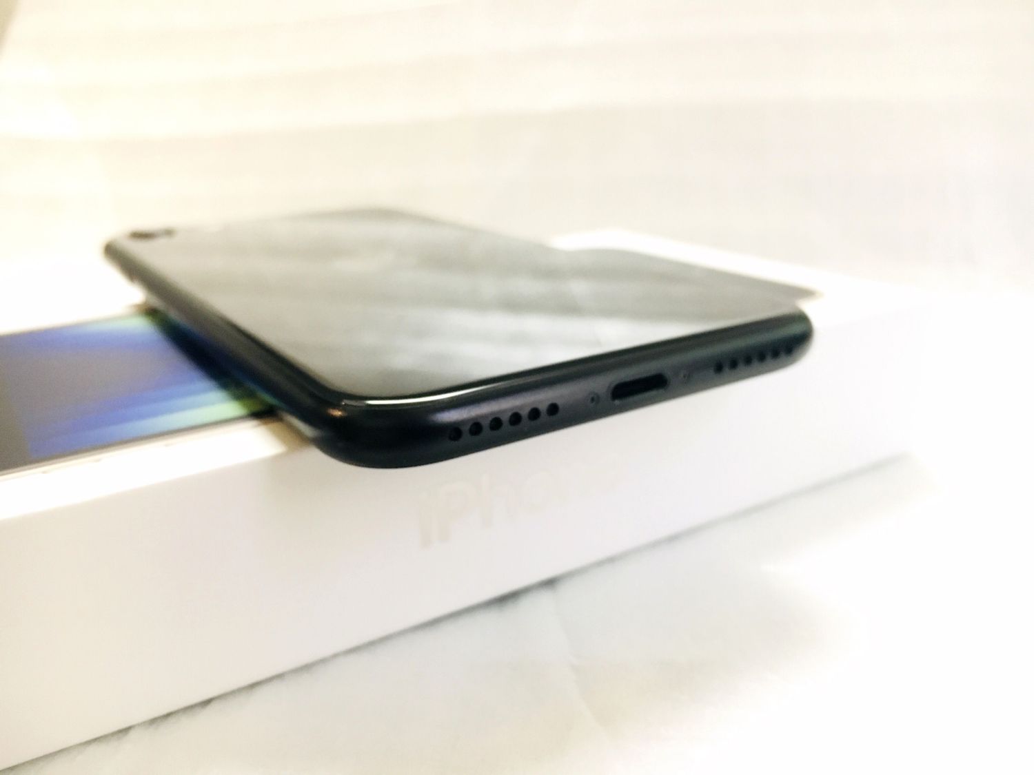 ムスビー｜電池100％ Apple保証付 iPhoneSE2 64GB Black SIMフリー