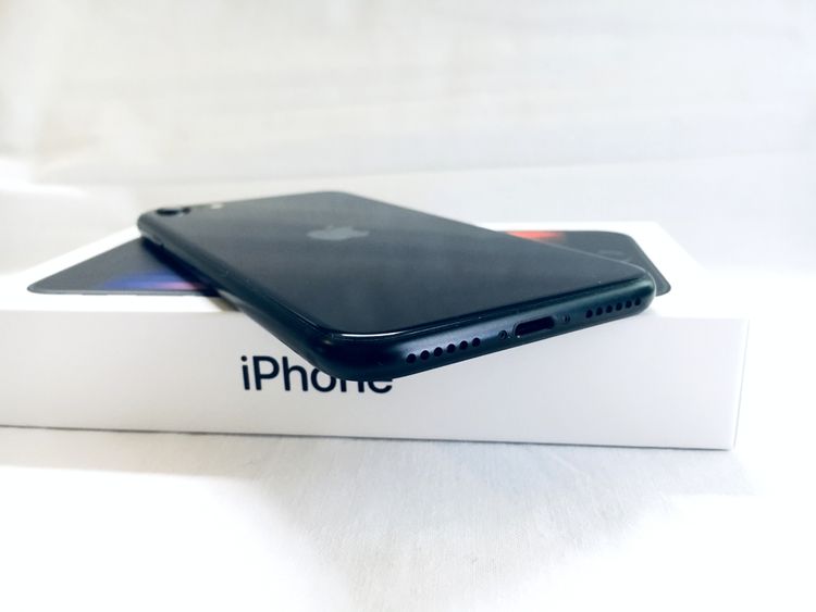 ���Хåƥ꡼100�� iPhoneSE3 64GB Midnight SIM�ե꡼��31