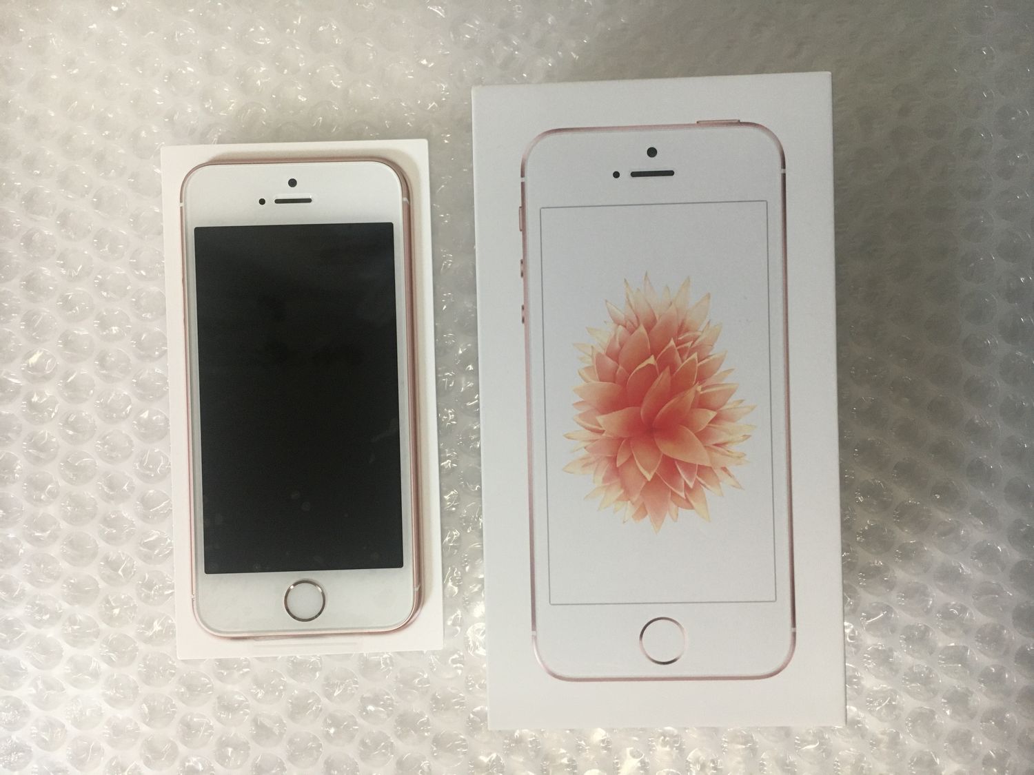 70　液晶&電池新品100％　iPhoneSE 　32GB 　SIMフリー ムスビー｜新品同様 電池100％ iPhoneSE 32GB Rose Gold SIM