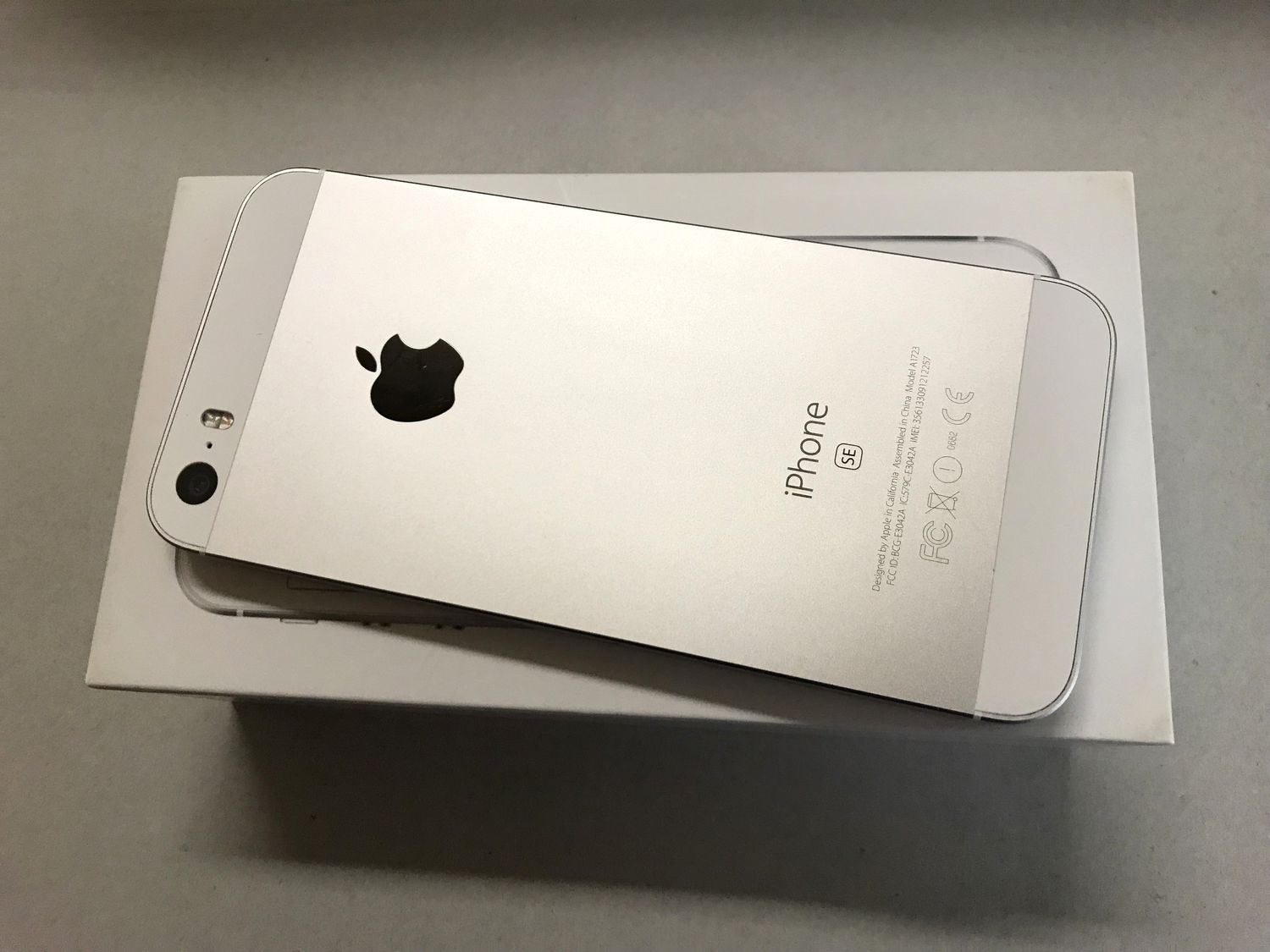 iPhone - iPhone  SE SIMフリー 16GB バッテリー良好 iPhoneSE iPhone SE（第3世代） 【未使用品】iPhoneSE(第3世代) 64GB