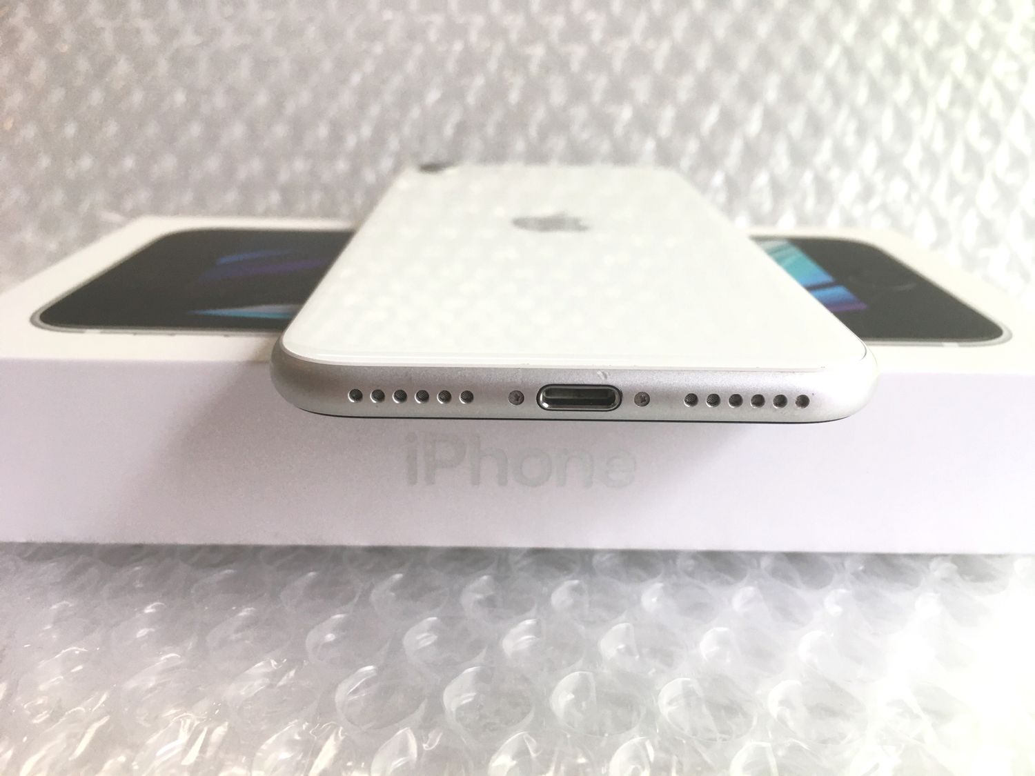 ムスビー｜良好品 電池90％ iPhoneSE2 64GB White SIMフリー