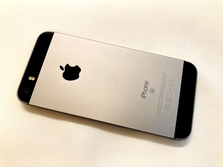 ����Ʊ�� ����100�� iPhoneSE 32GB Space Gray SIM�ե꡼��147