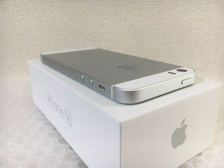 ムスビー｜新品同様 電池100％ iPhoneSE 128GB Silver 海外版 SIM