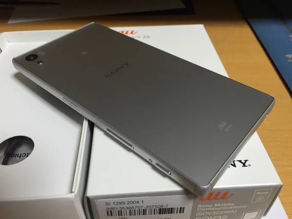 Au Xperia Z5 SOV32 �� ����� Ƚ�ꢤ