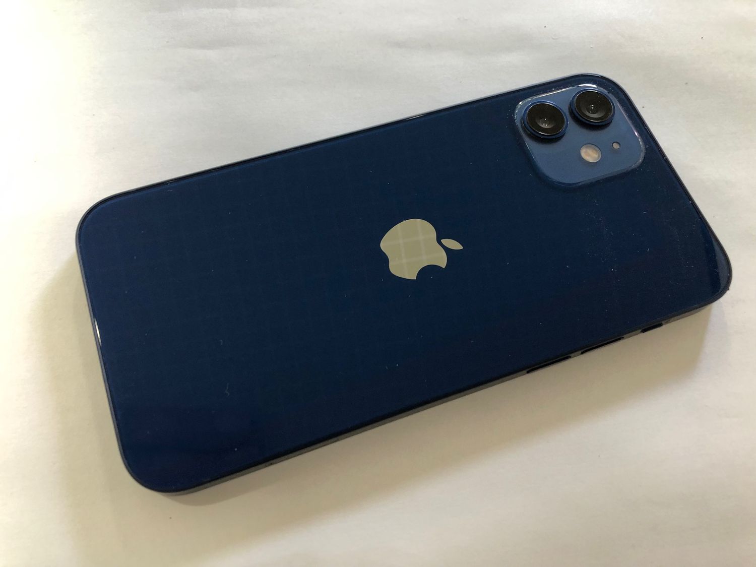 ムスビー｜♪SIMフリーiPhone12 128GB MGFX3LL/A ブルー 中古品 