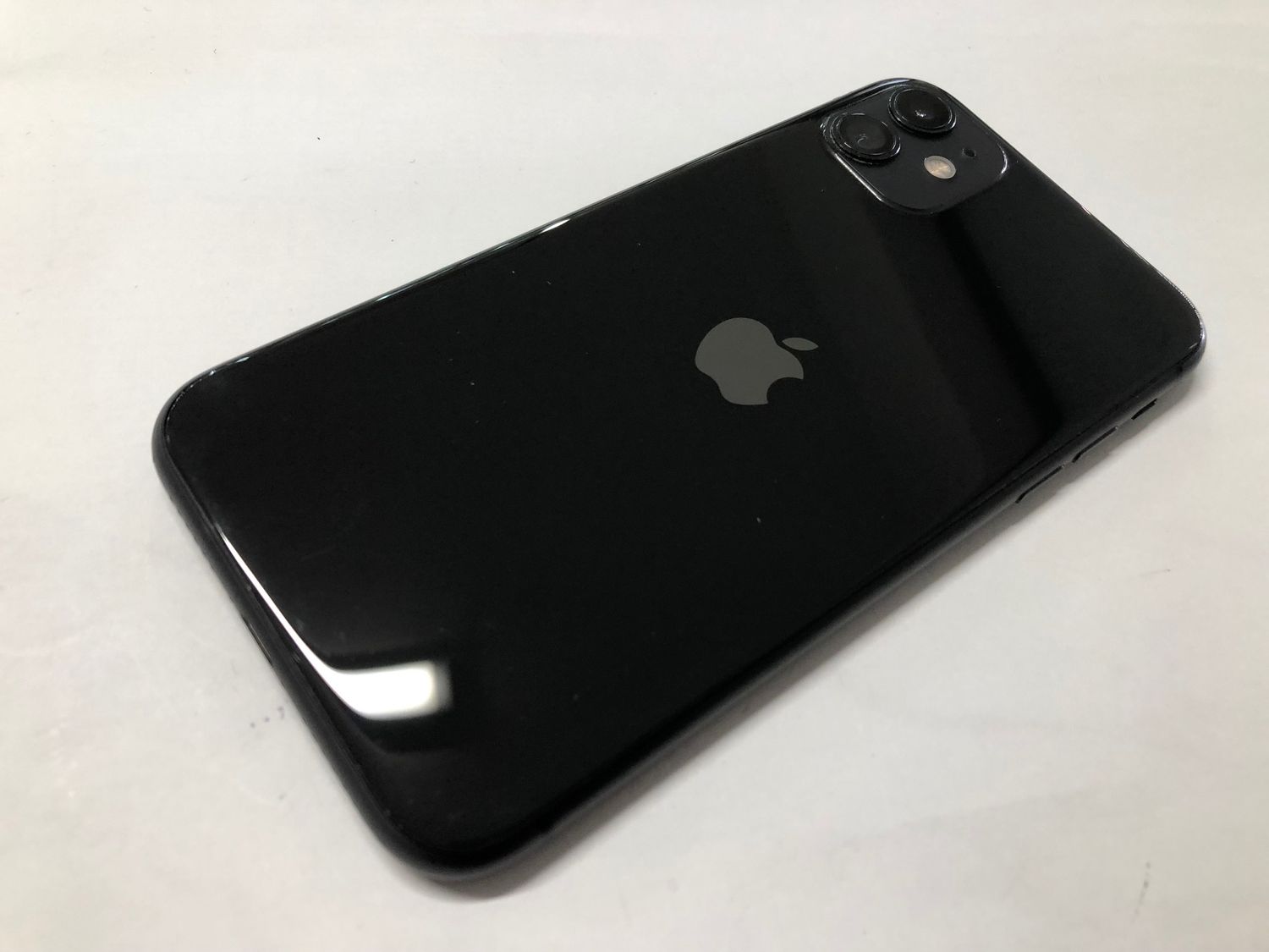 ムスビー｜♪SIMフリー iPhone11 128GB MWK72LL/A ブラック 中古品 