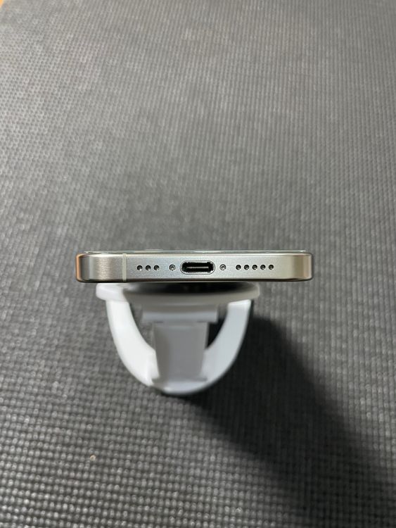 ��Ķ���ʢ���SIM�ե꡼ iPhone 15Pro 128GB