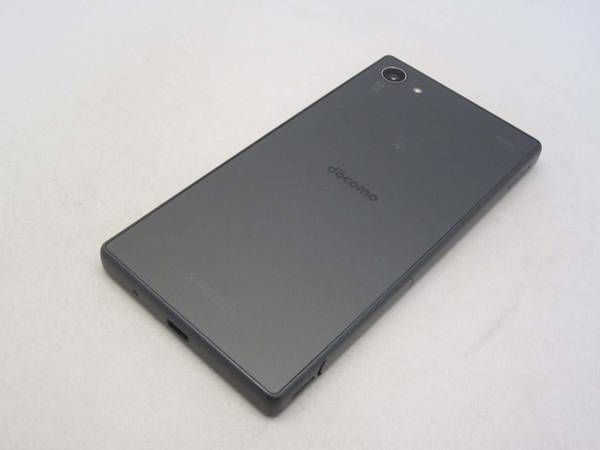 �ڷ�����ò���docomo SO-02H Xperia Z5 Compact (SONY) �֥�å�