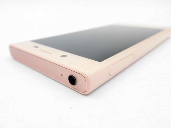 �������������ڿ���Ʊ�͡�docomo SO-02J Xperia X Compact �ԥ�