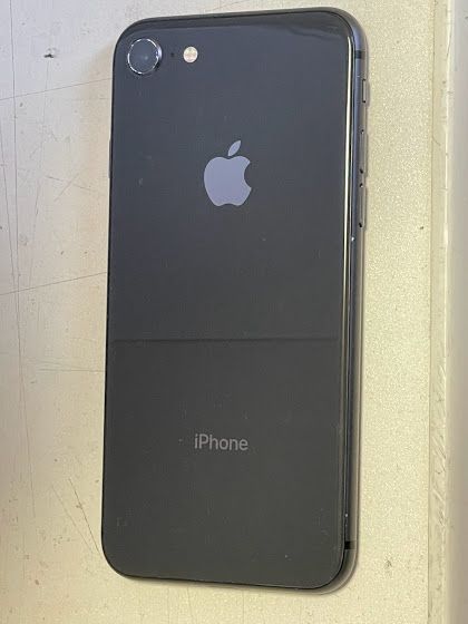 ムスビー｜ドコモ版 SIMフリー iPhone8 64GB スペースグレイ 電池81 