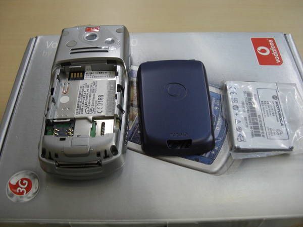 �ڥ����ޡ���̤���ѥ쥢���Ӣ�Vodafone 702��MO byMotorola������������