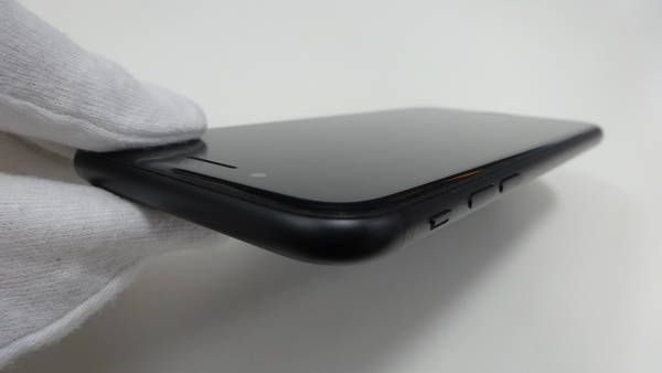 Reޡۥɥsimե꡼ iPhone7 32GB MNCE2 J/A