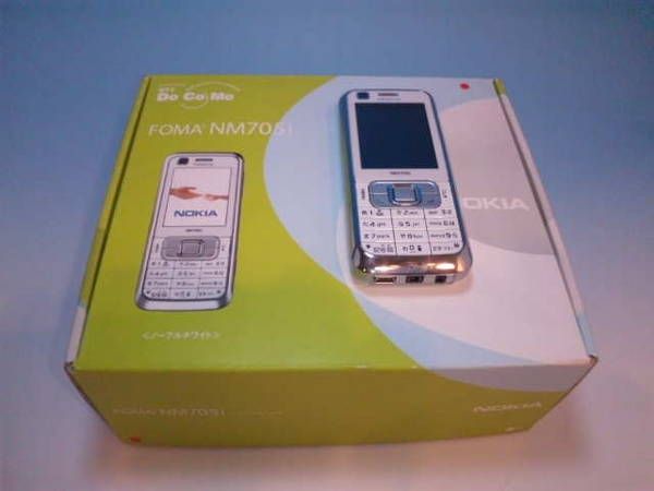 ムスビー｜【モバイル有楽町】新品未使用NM705i( ホワイト)標準セット  