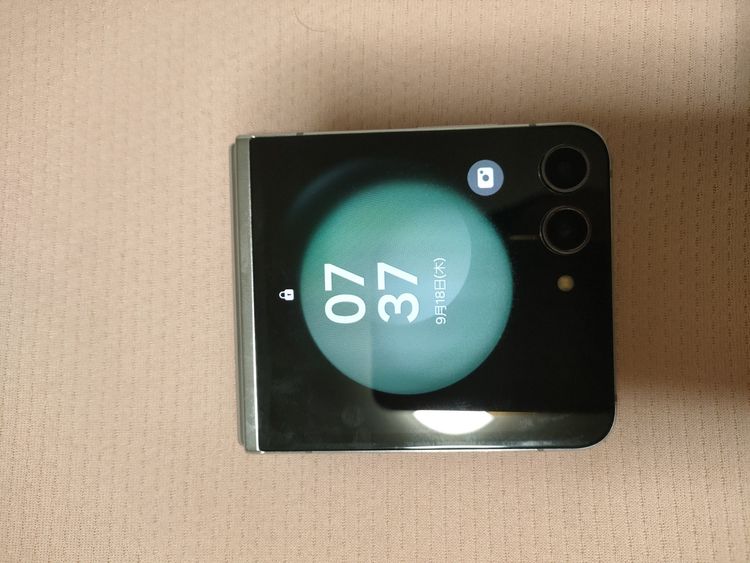 au SCG23 Galaxy Z Flip5 ߥ