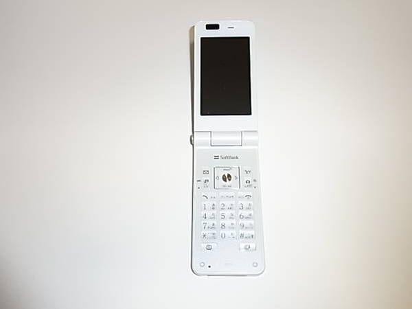SoftBank ��󥻥������б���831P