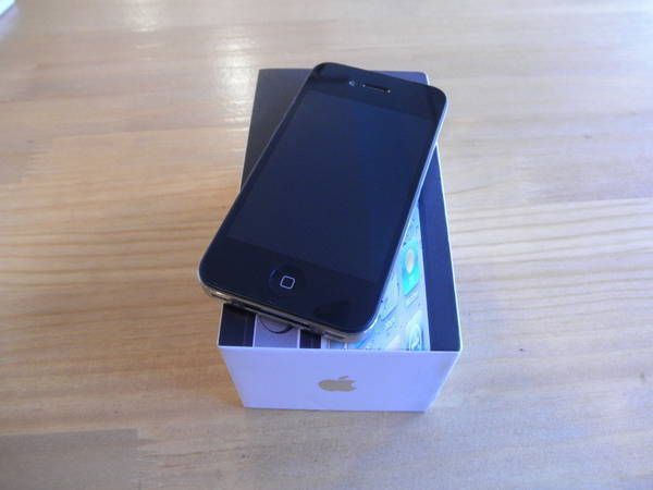 �����󥬥ݡ����� iPhone4 16GB �֥�å���SIM�ե꡼���ò�������̵��