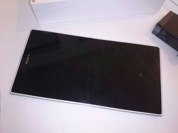  XPERIA Z Ultra C6833ѡץ뿷Ʊ/SIMե꡼