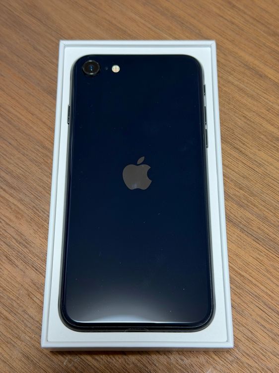 iPhone SE ��3���� ����� 256GB �ߥåɥʥ���