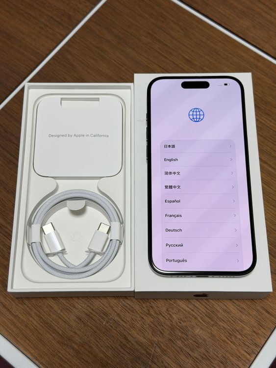 iPhone 15 Pro ����� 256GB �֥�å������˥���