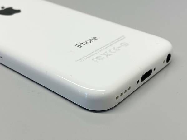 SIM�ե꡼ iPhone5c 32GB �ۥ磻�� �����