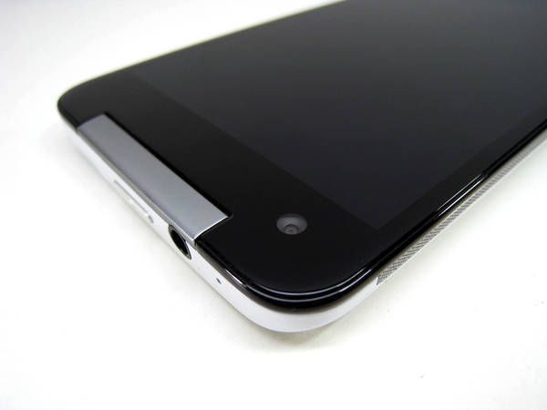 au HTC J butterfly HTL21 �ۥ磻�� ����̵��