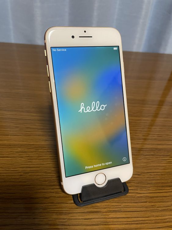 SIM�ե꡼ iPhone8 64GB ������� �Хåƥ꡼80%