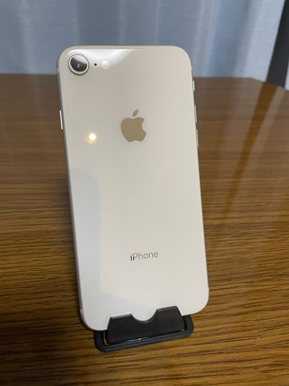 SIM�ե꡼ iPhone8 64GB ����С� �Хåƥ꡼92%