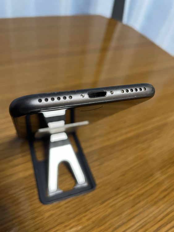 SIM�ե꡼ iPhone8 64GB ���ڡ������쥤 �Хåƥ꡼82%