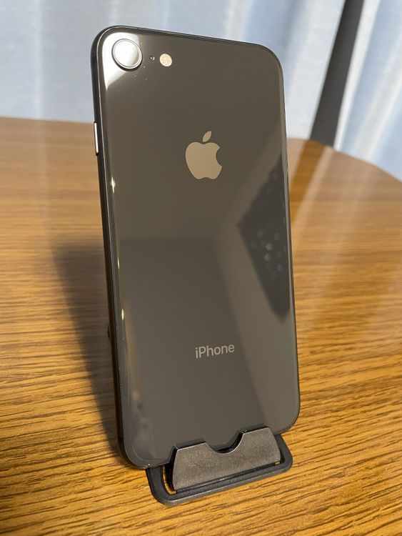 SIM�ե꡼ iPhone8 64GB ���ڡ������쥤 �Хåƥ꡼82%