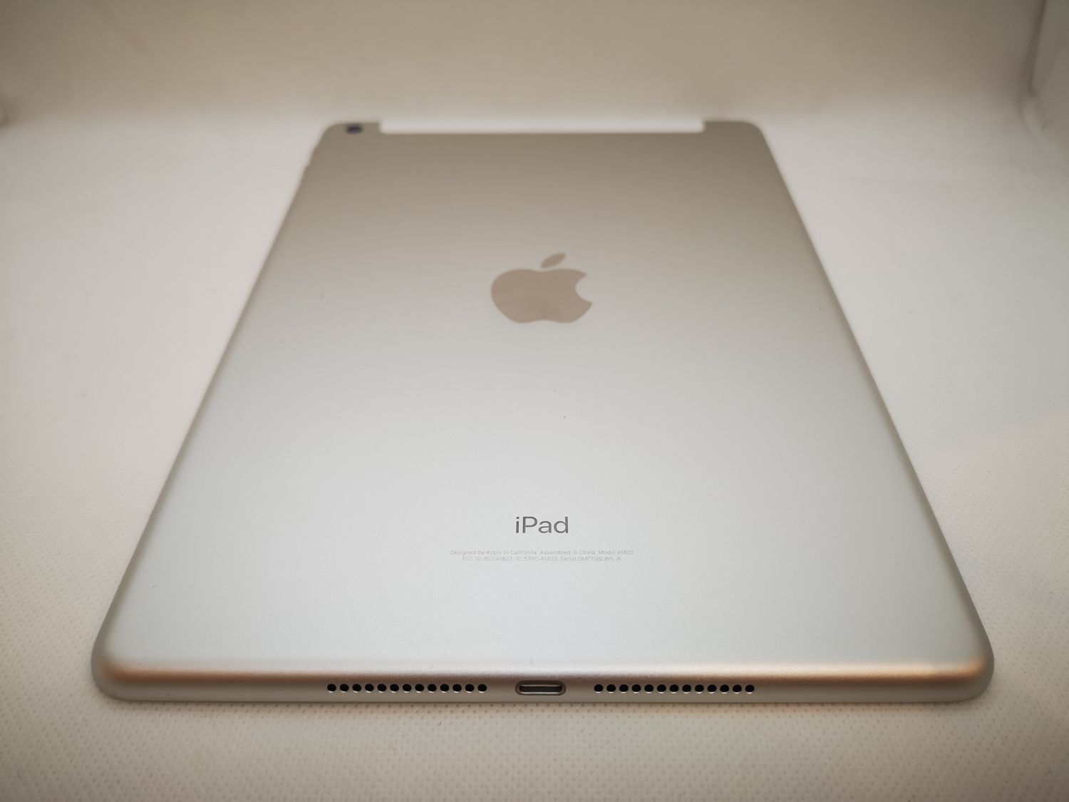 ムスビー｜☆動作良好 バッテリー88%☆iPad 第5世代 Wifi+Cellular 