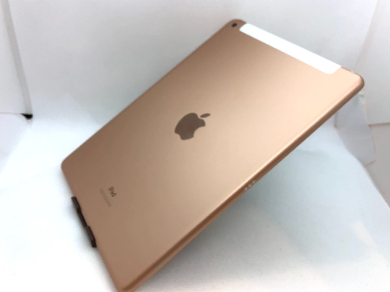 ムスビー｜☆赤ロム保証+G-PACK☆極美品 SoftBank iPad 第7世代 