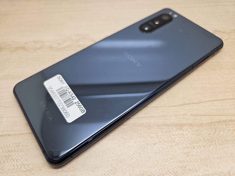 ムスビー｜SIMフリー Xperia 5 II XQ-AS42 256GB 良品 充電ケーブル付  
